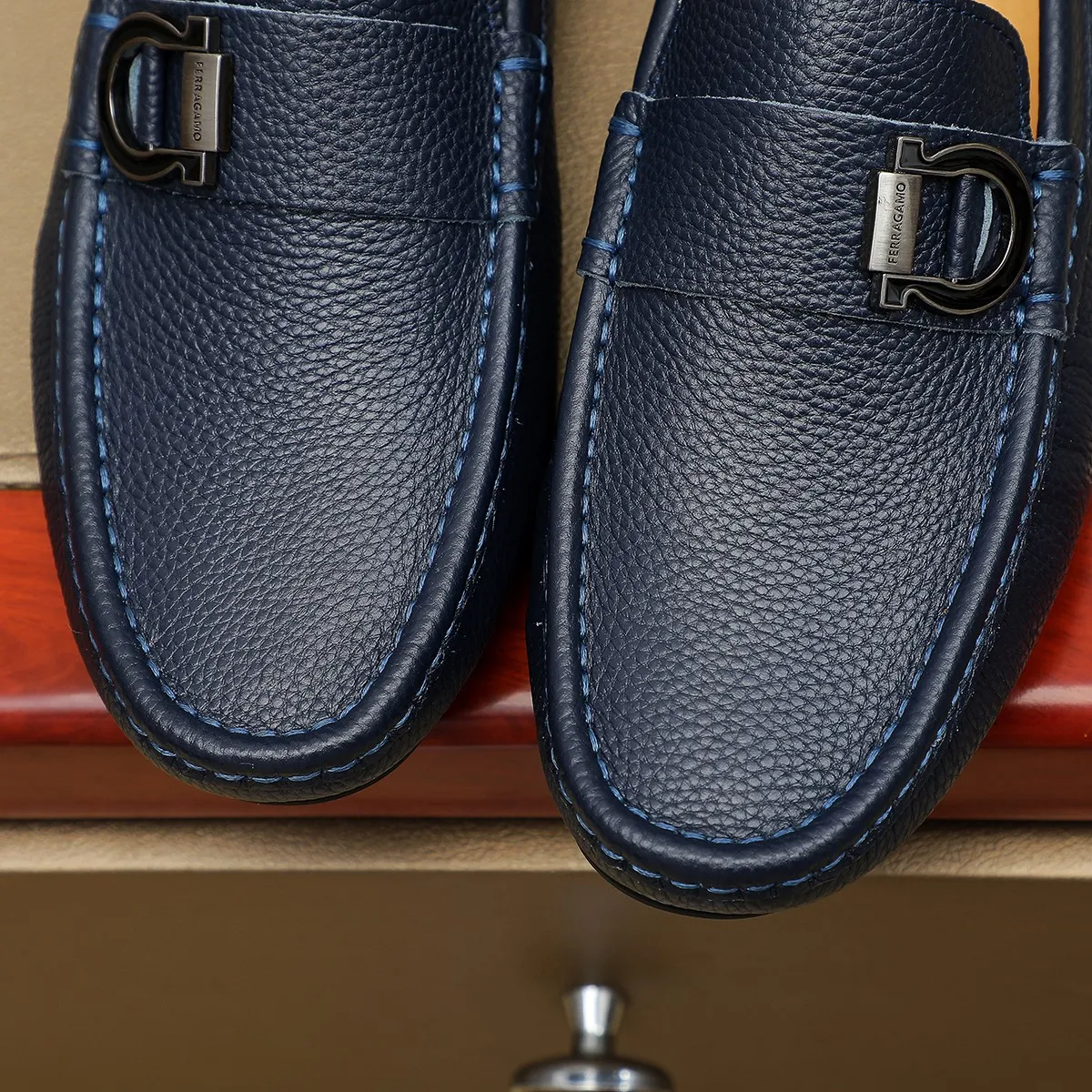 Men's shoes 💰360 🕷🕷【Ferragamo】Ferragamo Popular fashionable casual slip-on shoes🇨🇳Official website counter 1:1 production, original mold opening💯Good quality visible, imported high-end first-layer calfskin, luxurious pigskin lining🌿Very clear texture, high-quality waterproof, non-slip and wear-resistant outsole🎋High quality and low price, truly handmade🍓Color, code number 38-45